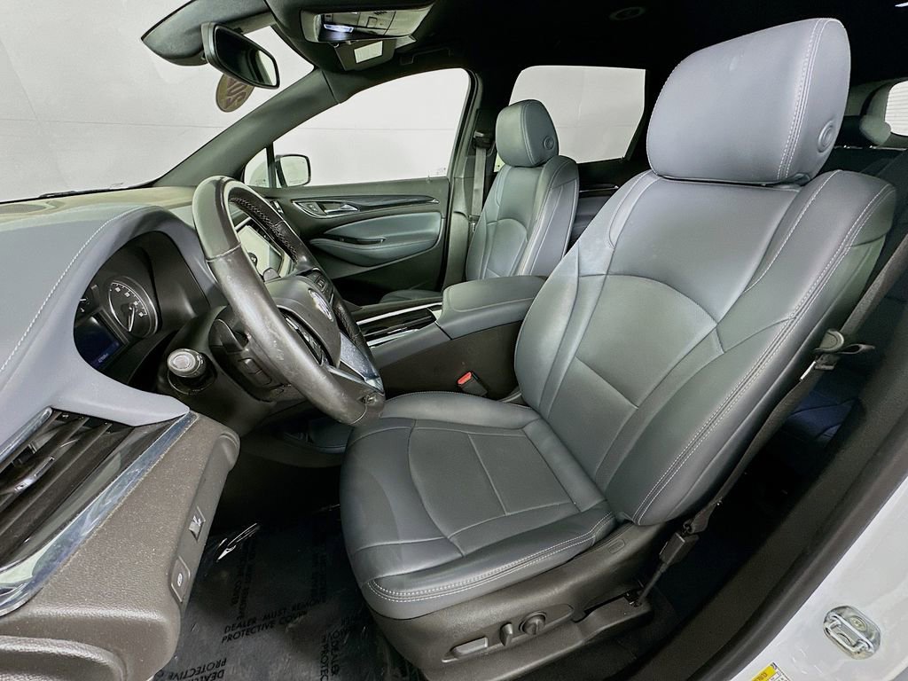 Used 2022 Buick Enclave Essence image 28