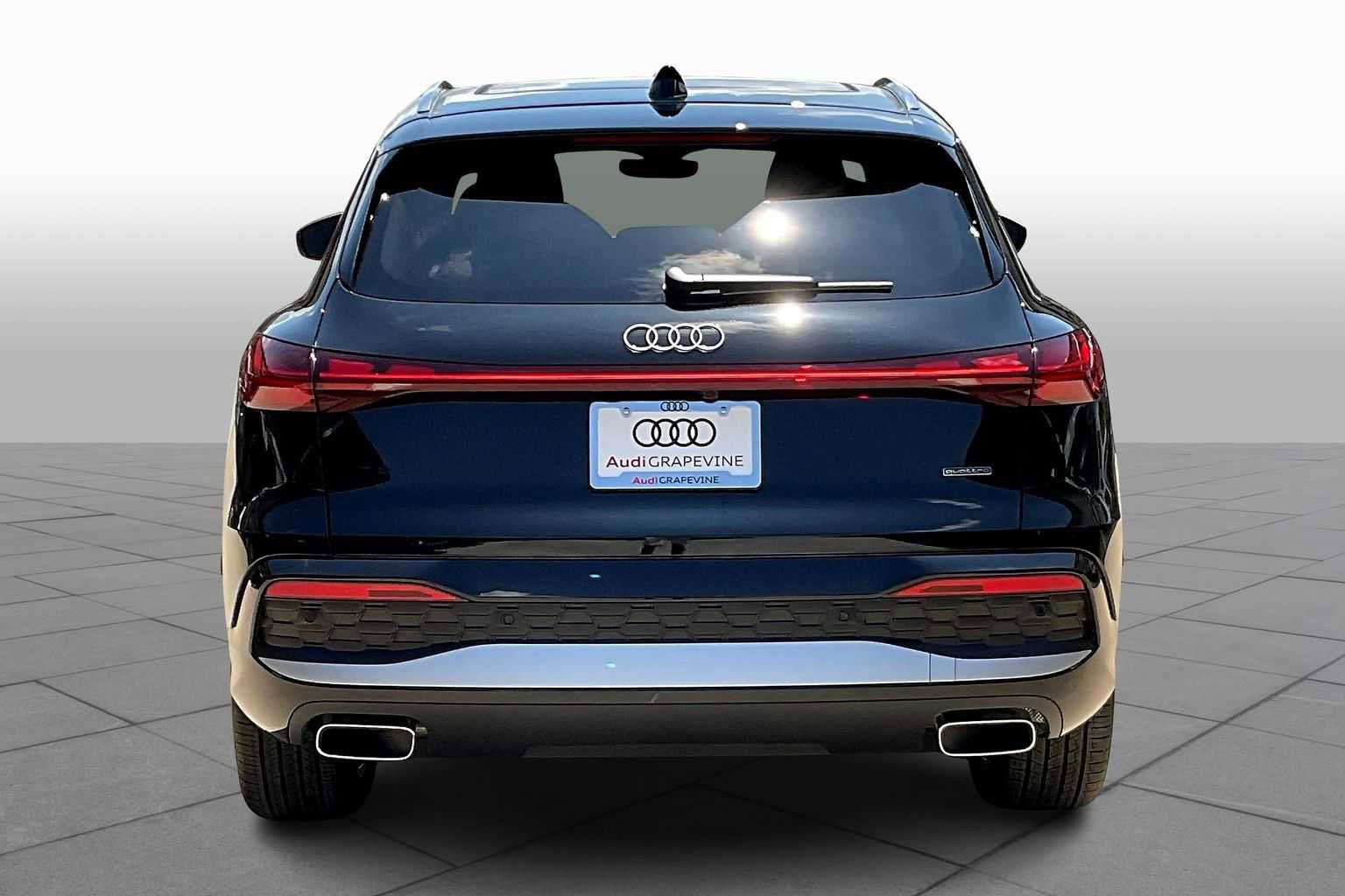 New 2025 Audi Q5 Prestige image 4