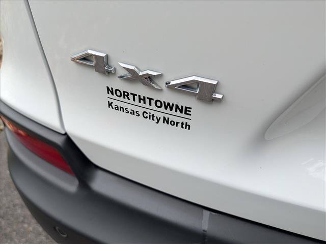 Used 2020 Jeep Cherokee Limited AWD/4WD image 21