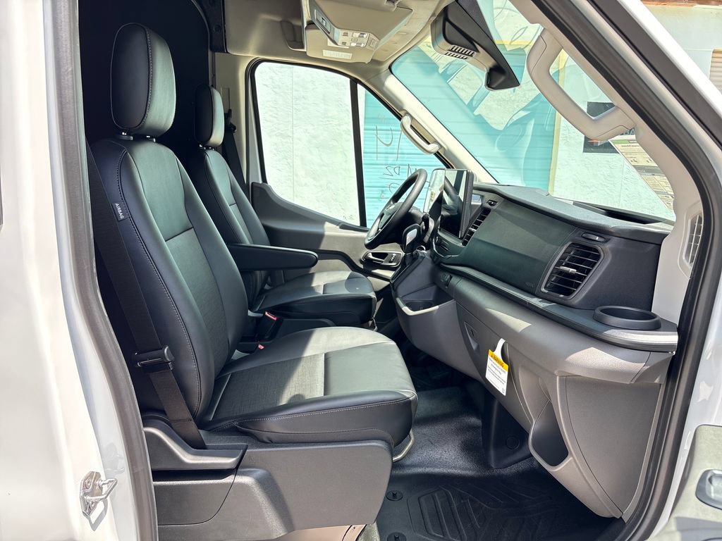 New 2026 Ford Transit 250 148 High Roof Extended w/ Load Area Protection Package RWD image 5