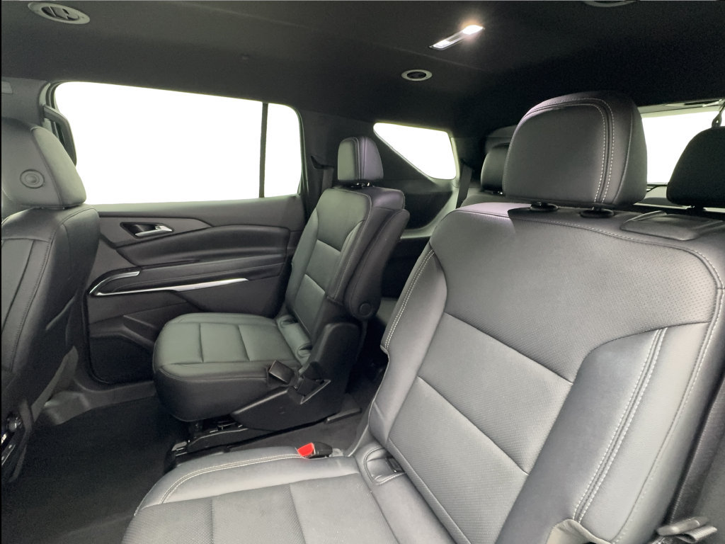 Used 2025 Chevrolet Traverse LT AWD/4WD image 26