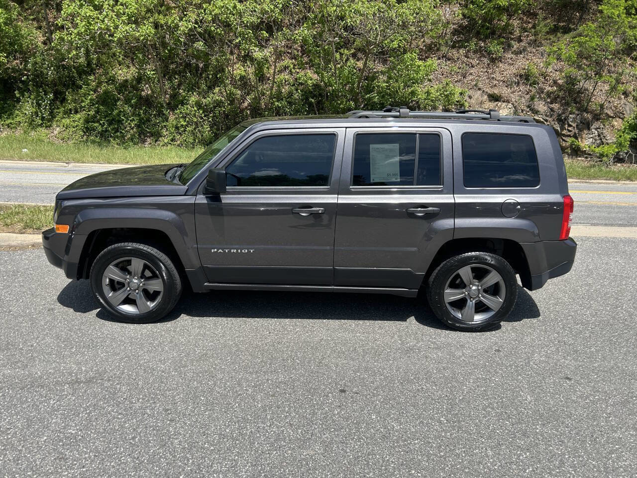 Used 2015 Jeep Patriot High Altitude AWD/4WD image 3