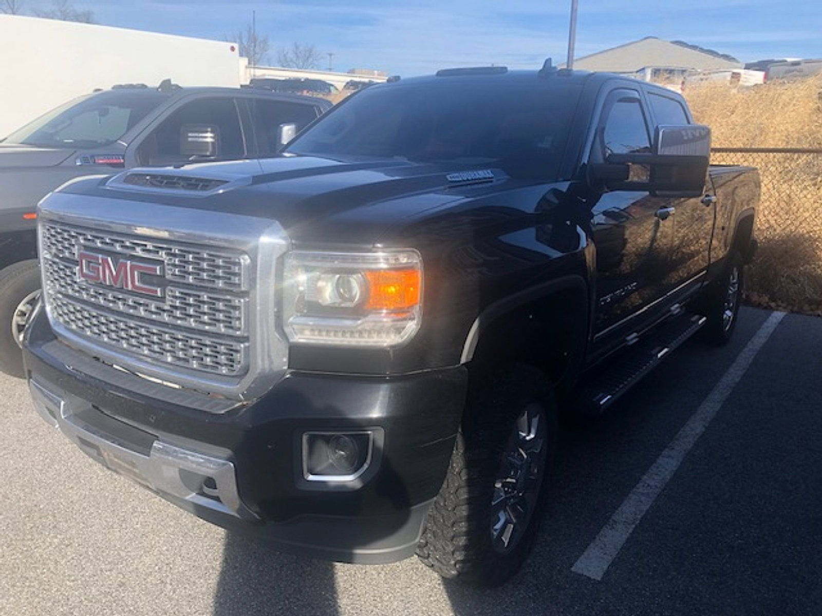 Used 2019 GMC Sierra 3500 Denali w/ Duramax Plus Package image 3