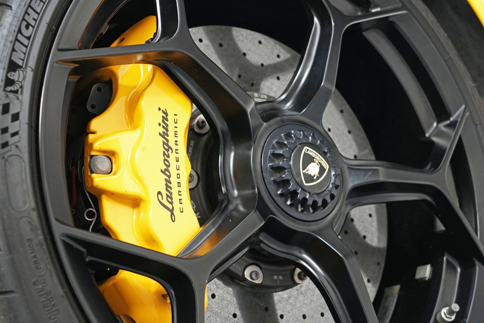 Used 2018 Lamborghini Huracan Performante image 72