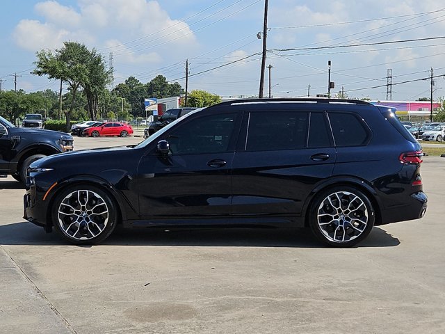 Used 2025 BMW X7 xDrive40i w/ M Sport Package AWD/4WD image 9