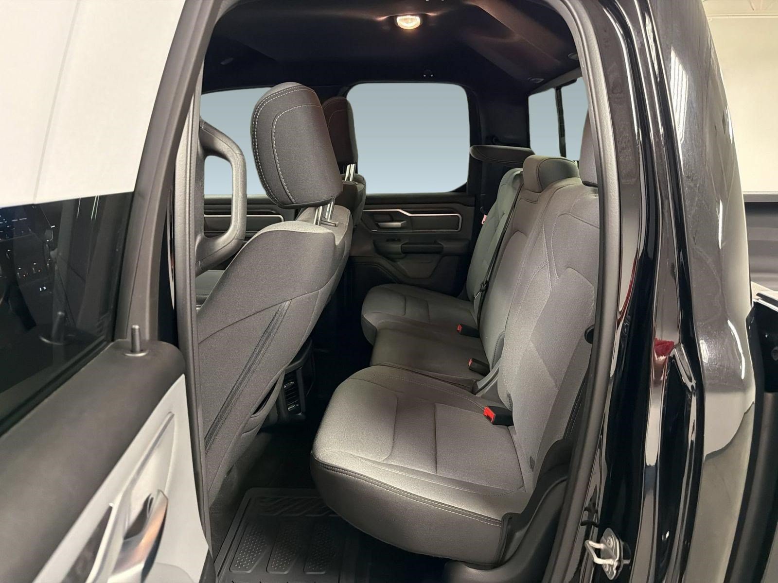 Used 2023 RAM 1500 Big Horn AWD/4WD image 23