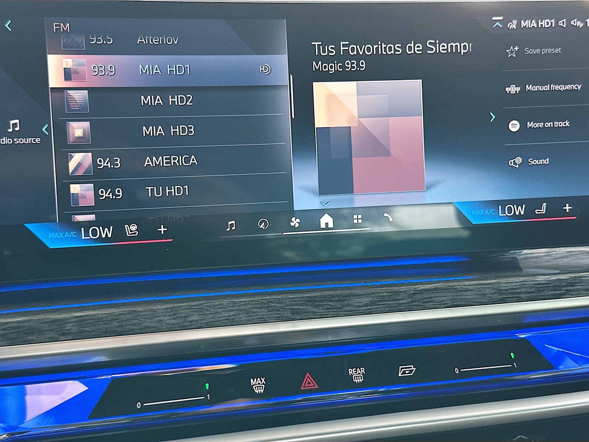 Certified 2024 BMW 740i image 15