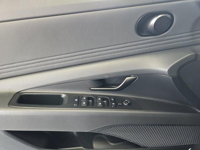 New 2026 Hyundai Elantra SEL Sport FWD image 16