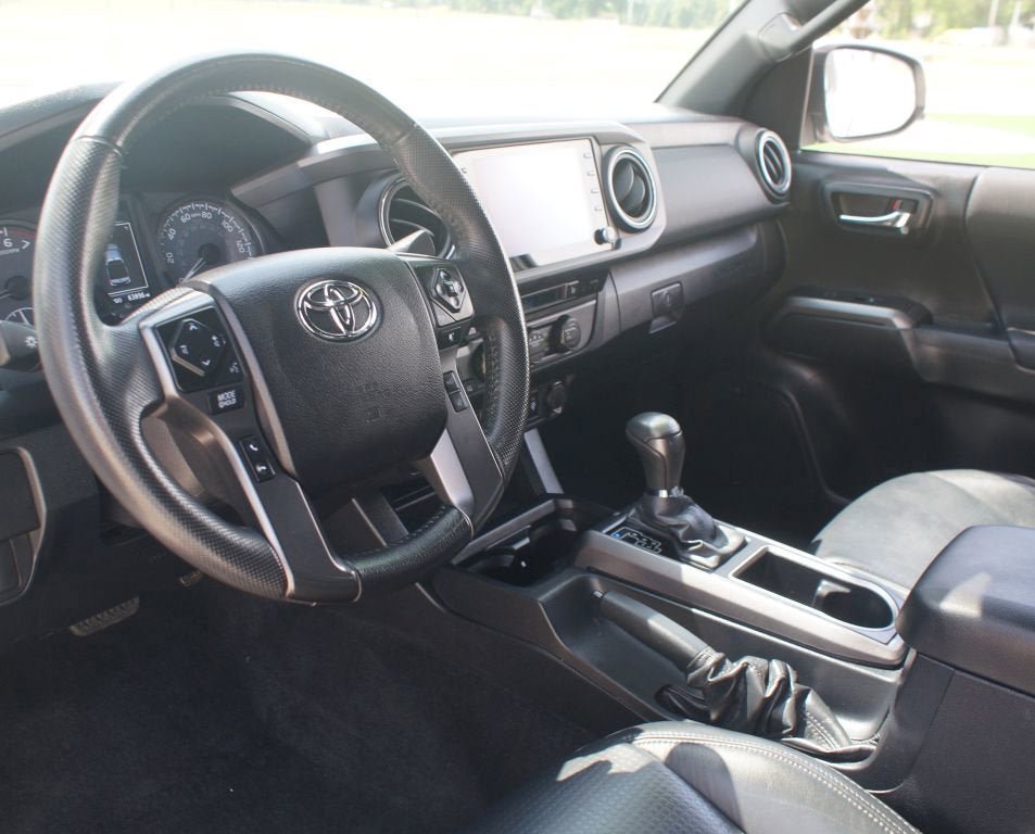 Used 2021 Toyota Tacoma TRD Off-Road w/ TRD Premium Off Road Package AWD/4WD image 15