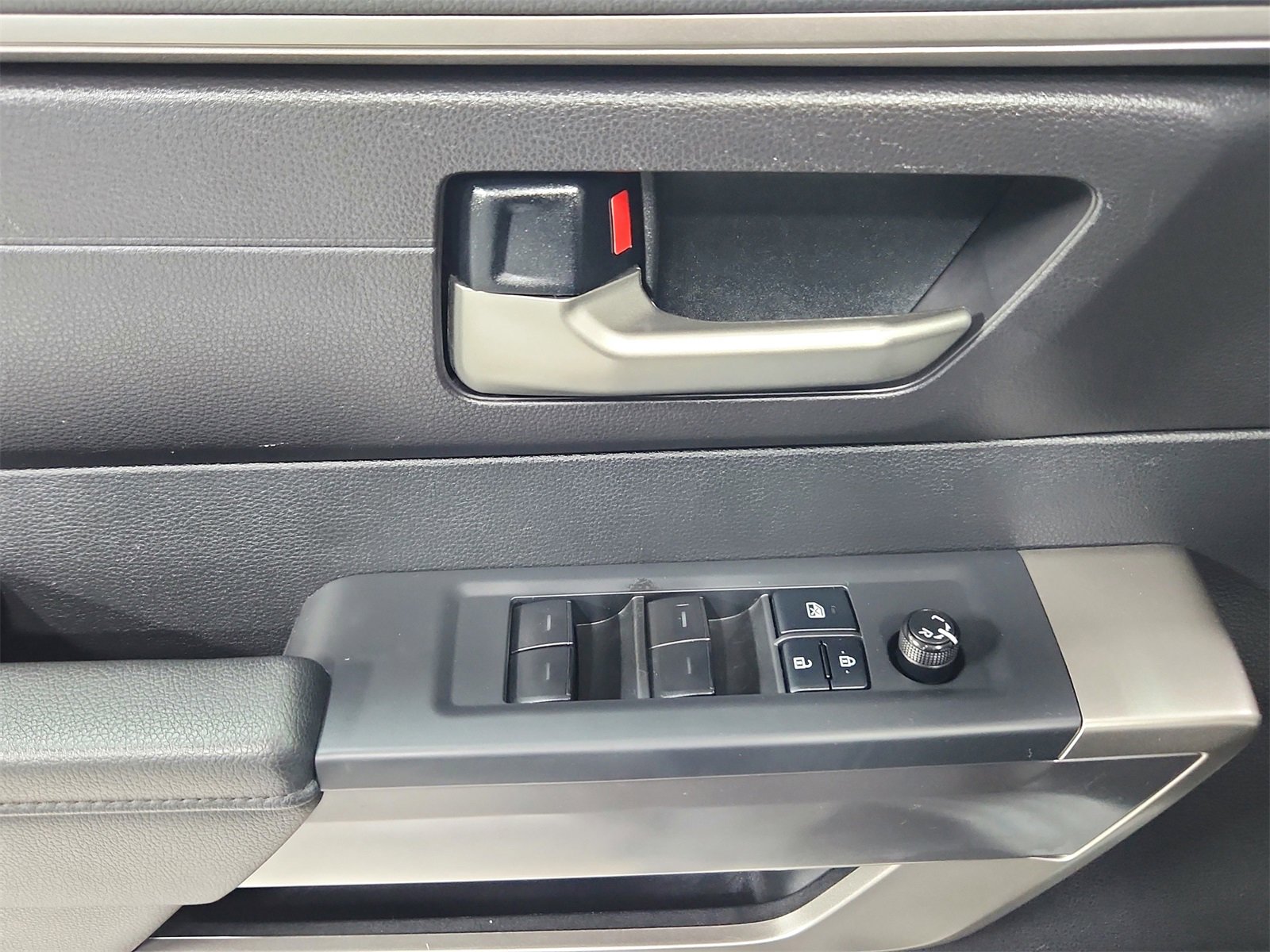 Used 2022 Toyota Tundra SR5 image 28