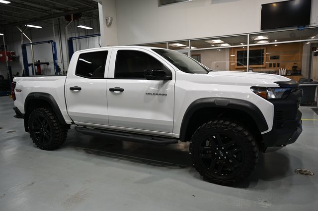 Used 2023 Chevrolet Colorado Trail Boss w/ Advanced Trailering Package image 4