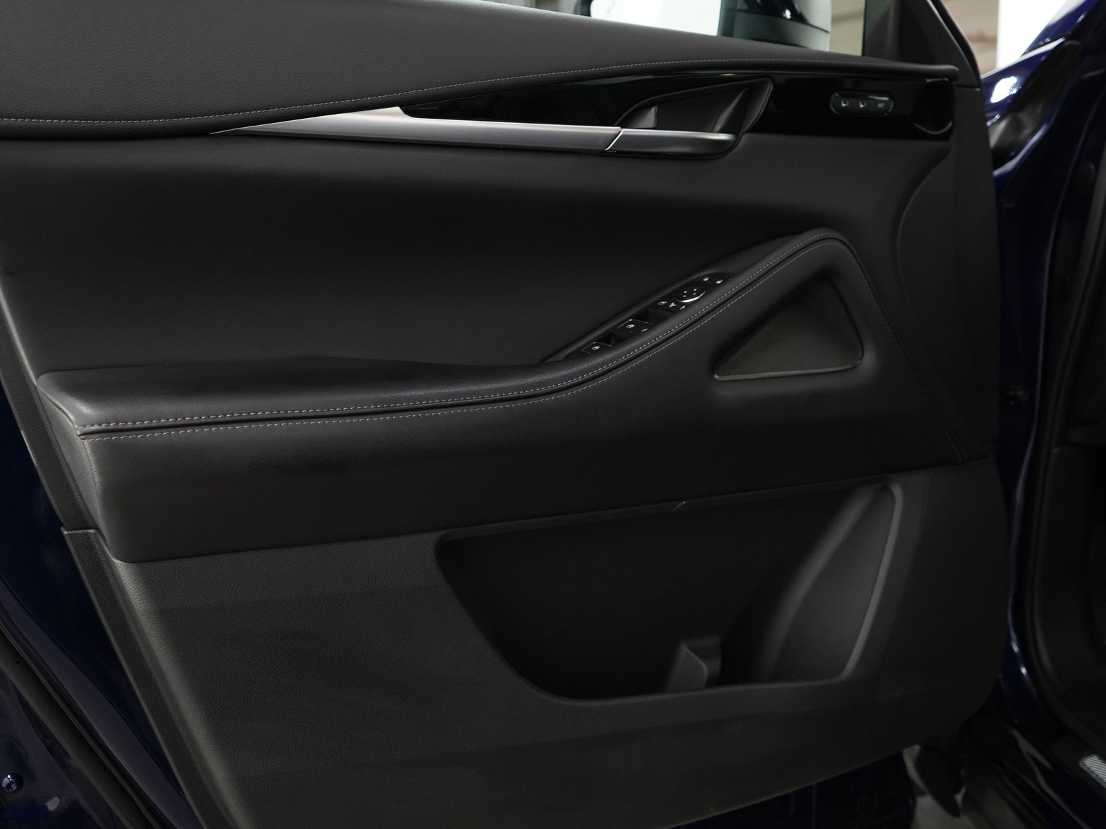 Used 2023 INFINITI QX60 Pure image 21