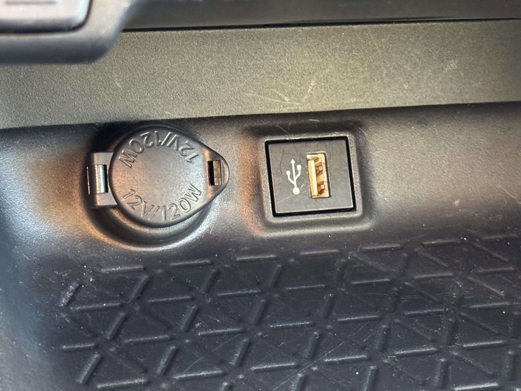 Used 2024 Toyota RAV4 XLE image 27