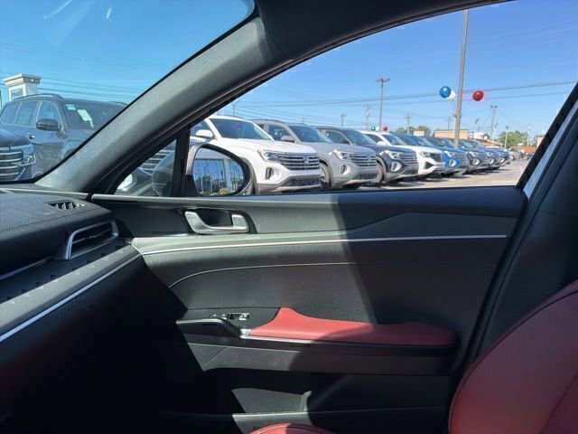 Used 2023 Kia K5 GT-Line w/ GT-Line Premium Package FWD image 10