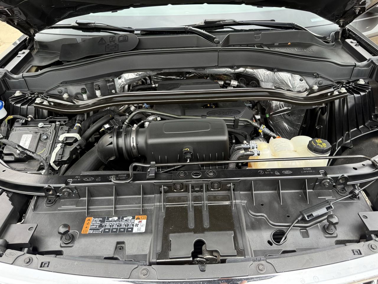 Used 2020 Ford Explorer Limited image 29