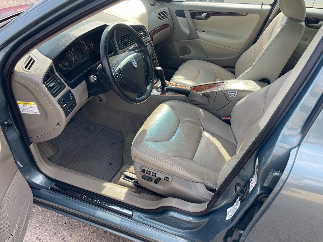 Used 2005 Volvo S60 2.5T FWD image 25