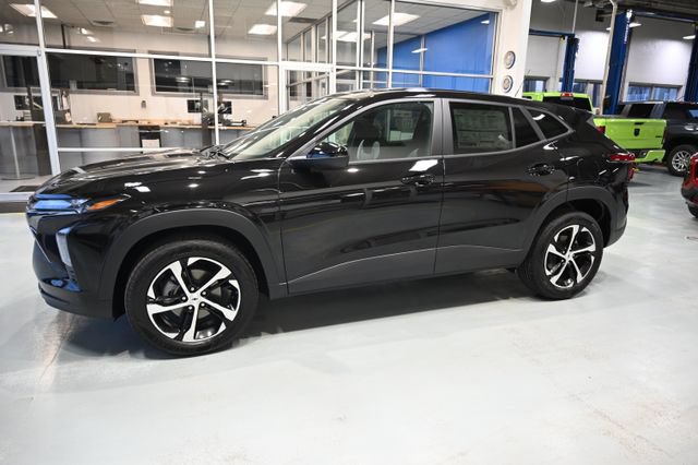 New 2026 Chevrolet Trax RS w/ Sunroof Package FWD image 7