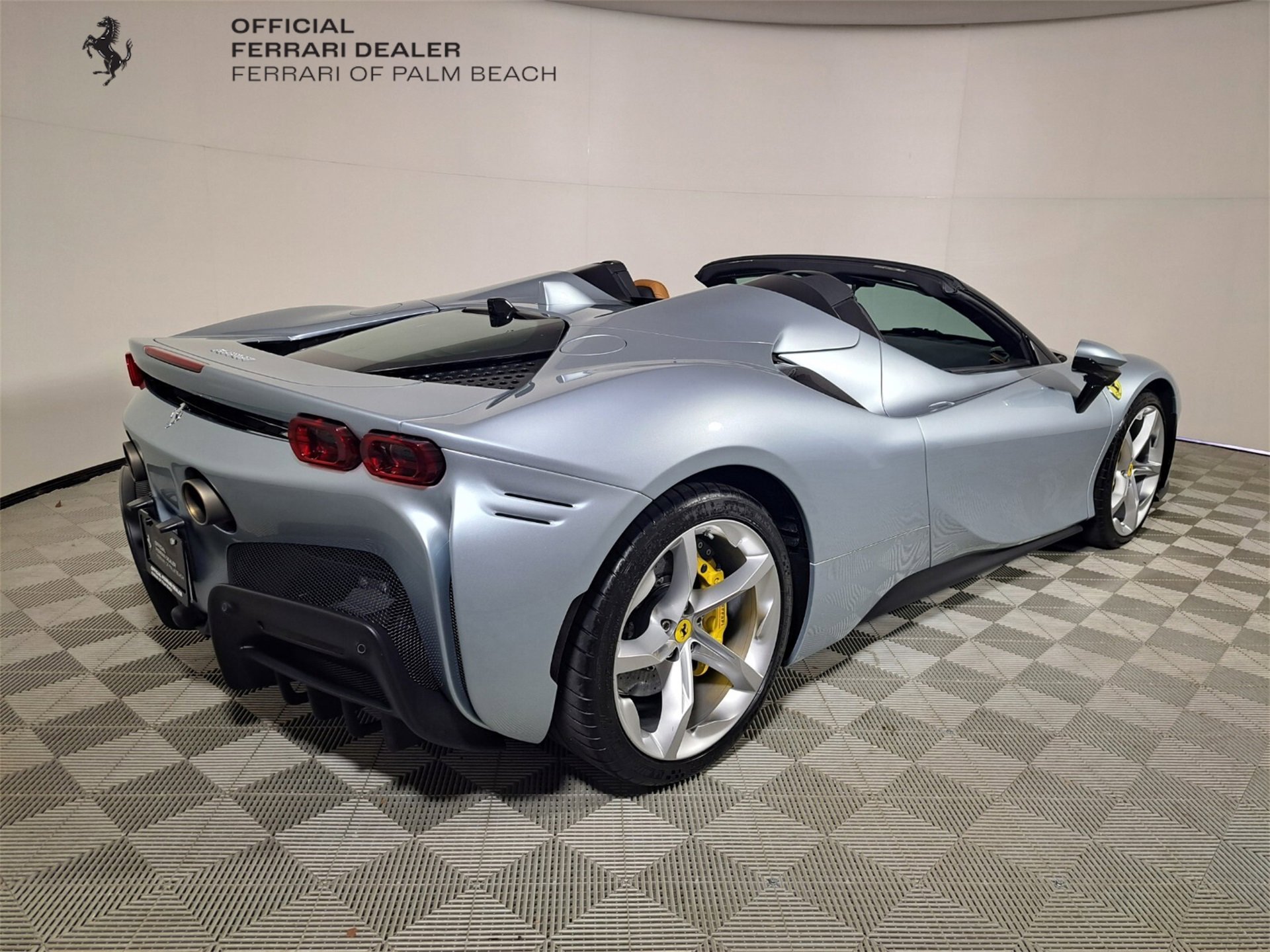 Certified 2024 Ferrari SF90 Spider image 3