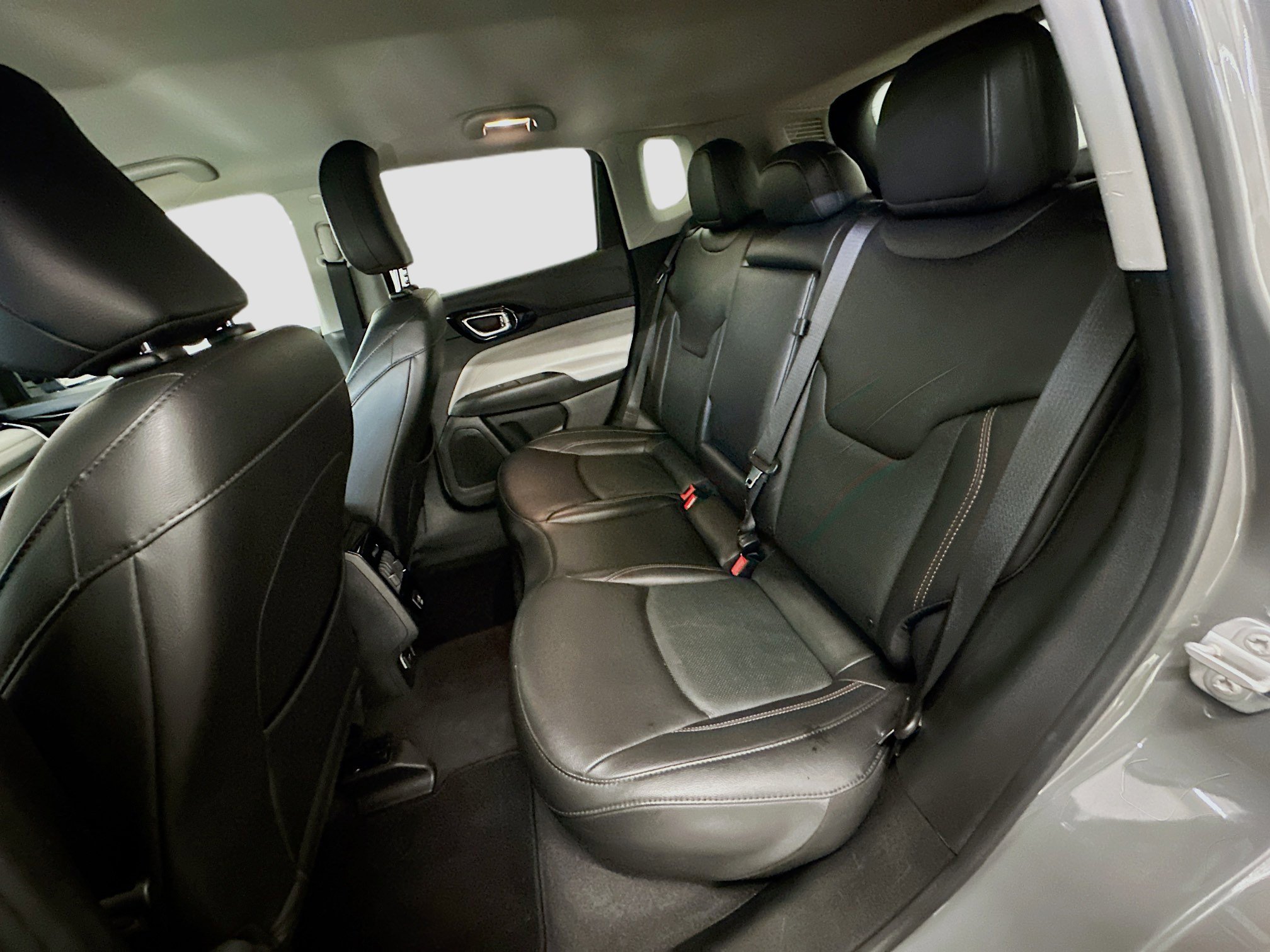 Used 2022 Jeep Compass Limited image 28