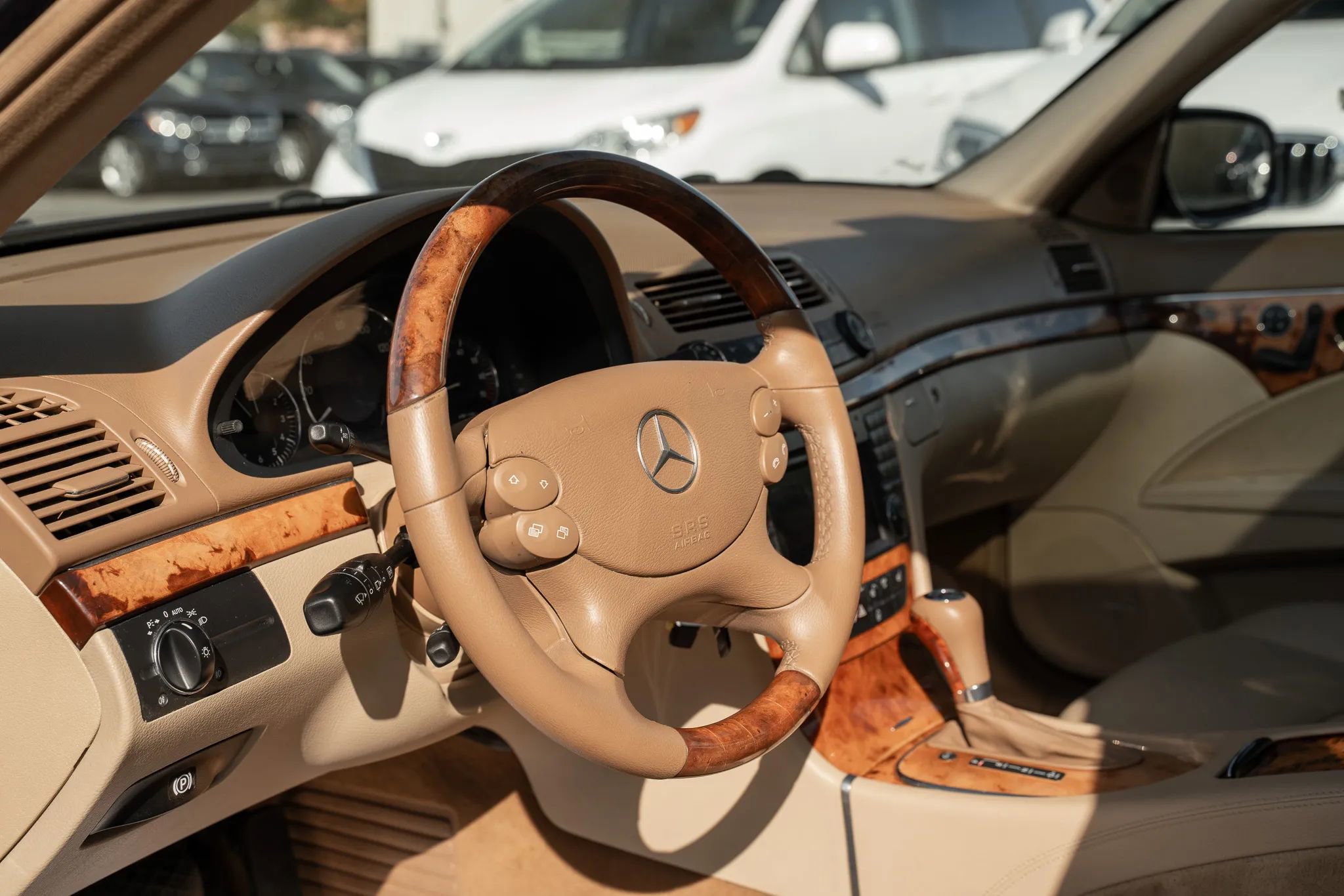 Used 2009 Mercedes-Benz E 350 4MATIC Wagon image 16