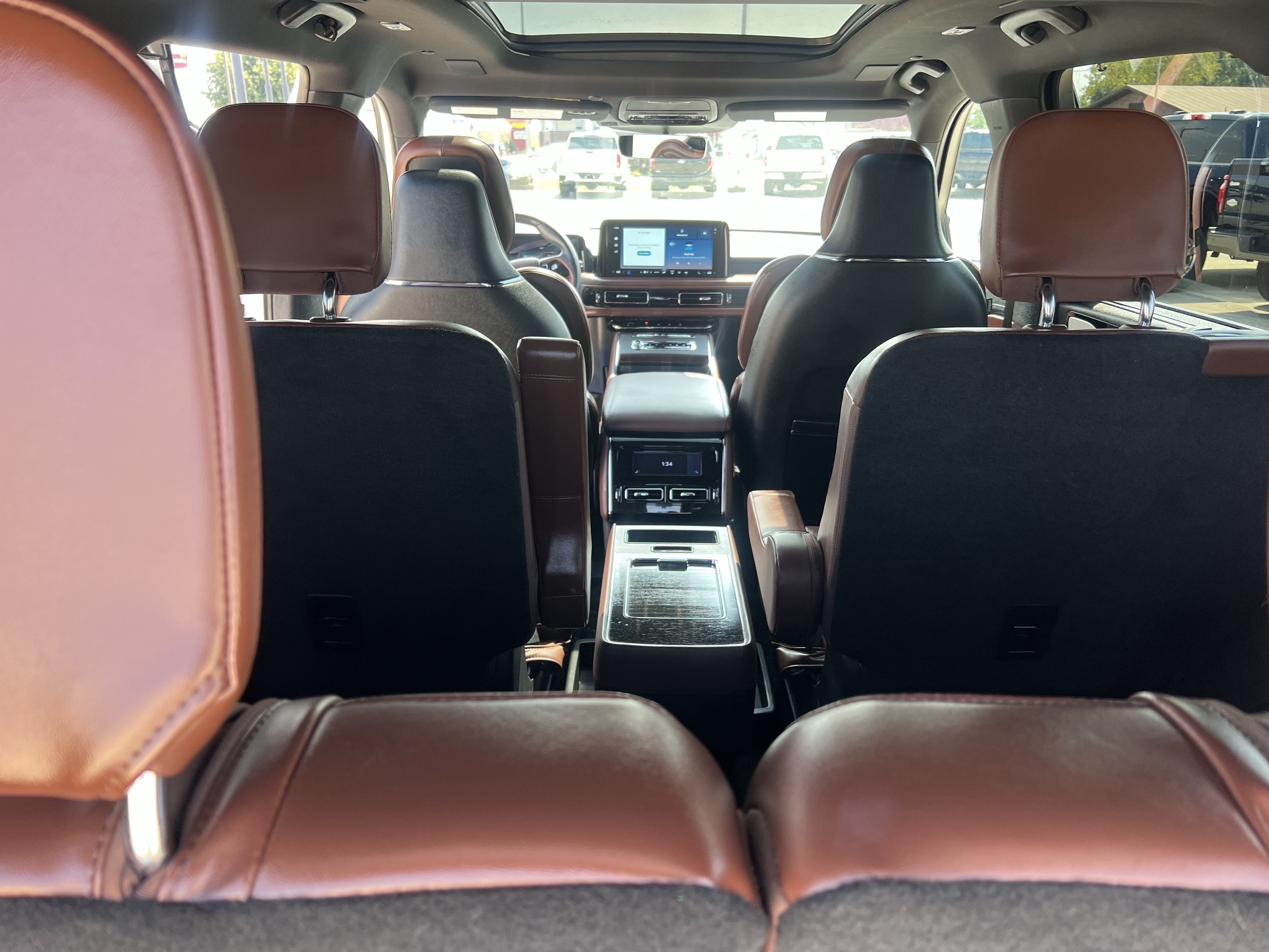 Used 2025 Lincoln Aviator Reserve w/ Equipment Group 201A AWD/4WD image 24