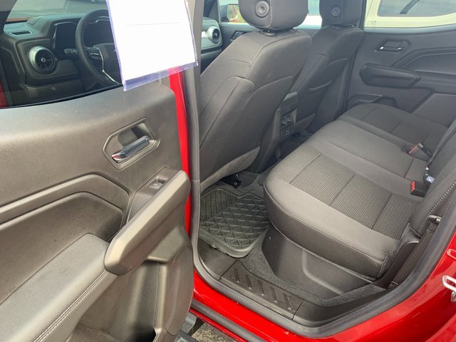 Used 2025 Chevrolet Colorado LT image 7