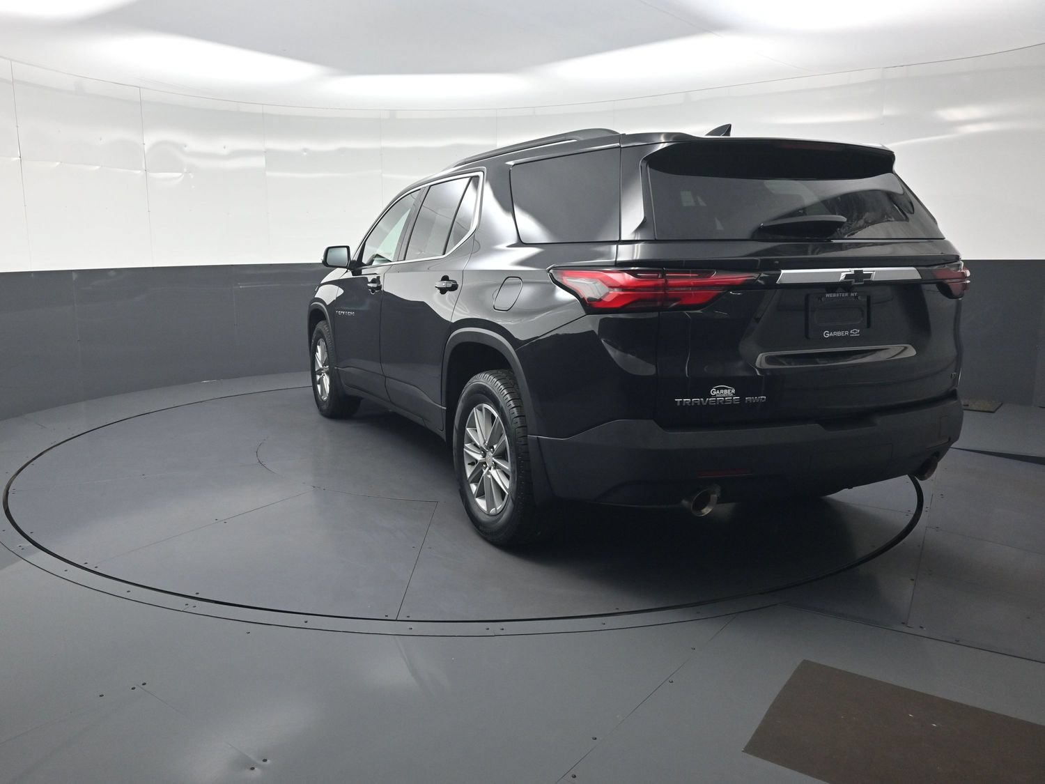 Used 2023 Chevrolet Traverse LT w/ LPO, Floor Liner Package AWD/4WD image 5