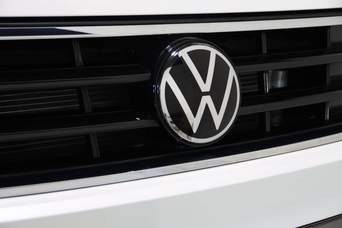 Used 2023 Volkswagen Tiguan SE R-Line AWD/4WD image 19