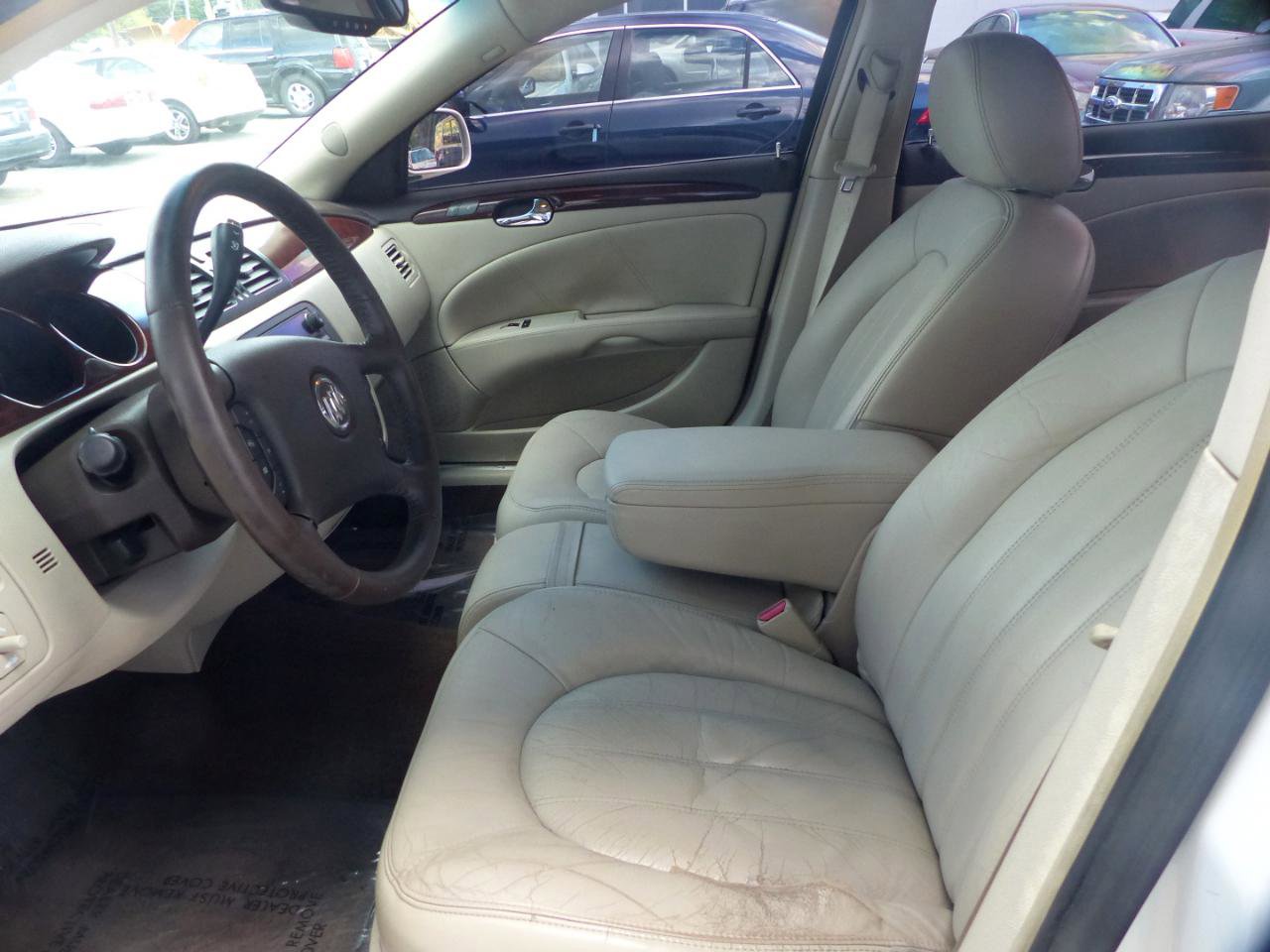 Used 2009 Buick Lucerne CXL FWD image 16