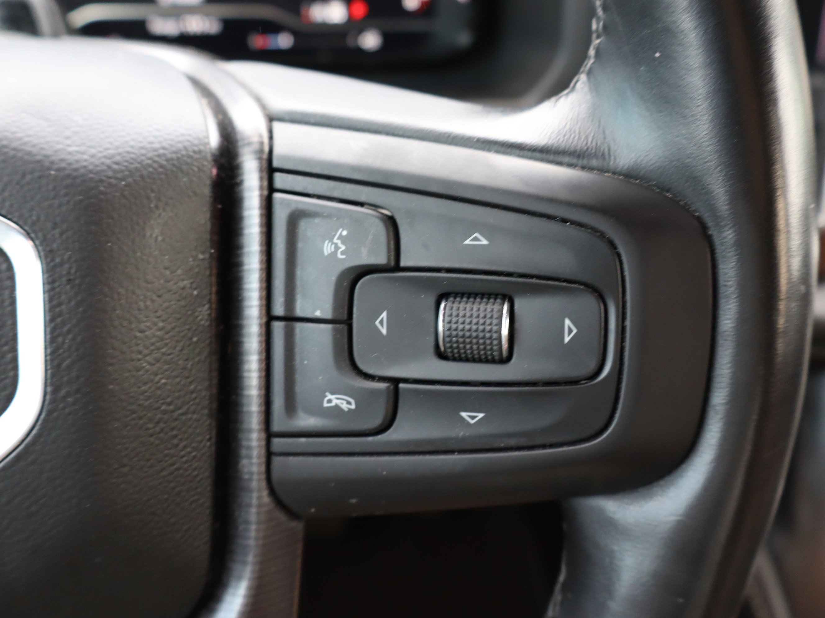 Certified 2023 GMC Yukon Denali Ultimate image 25
