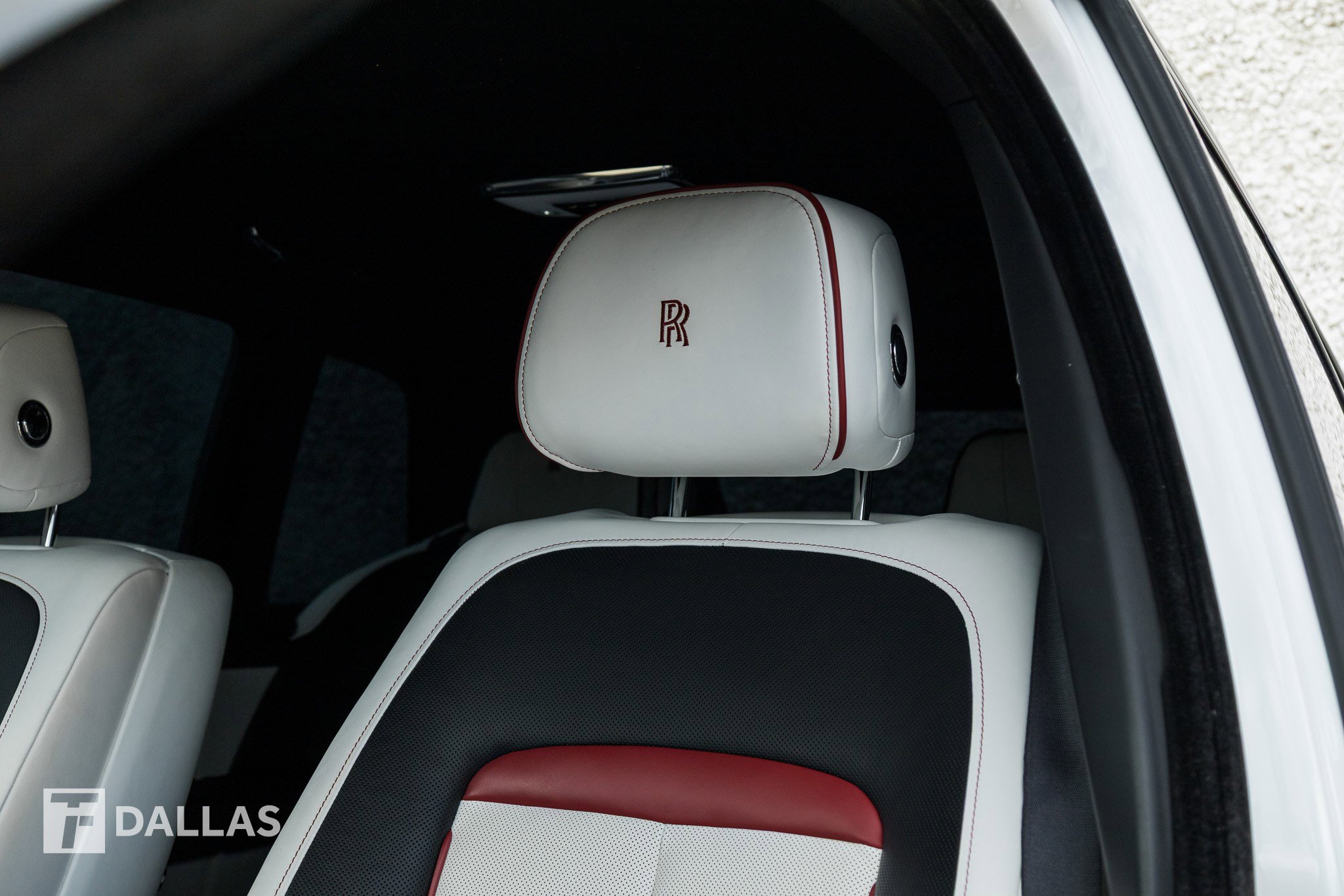 Used 2022 Rolls-Royce Cullinan w/ Technology Package AWD/4WD image 23