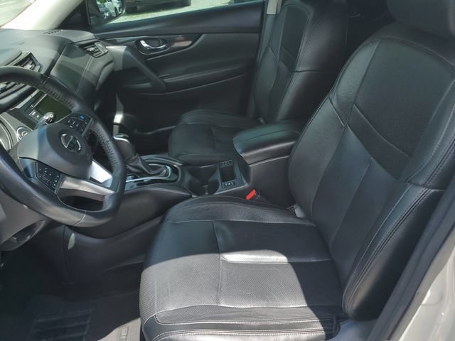 Used 2020 Nissan Rogue SL FWD image 18