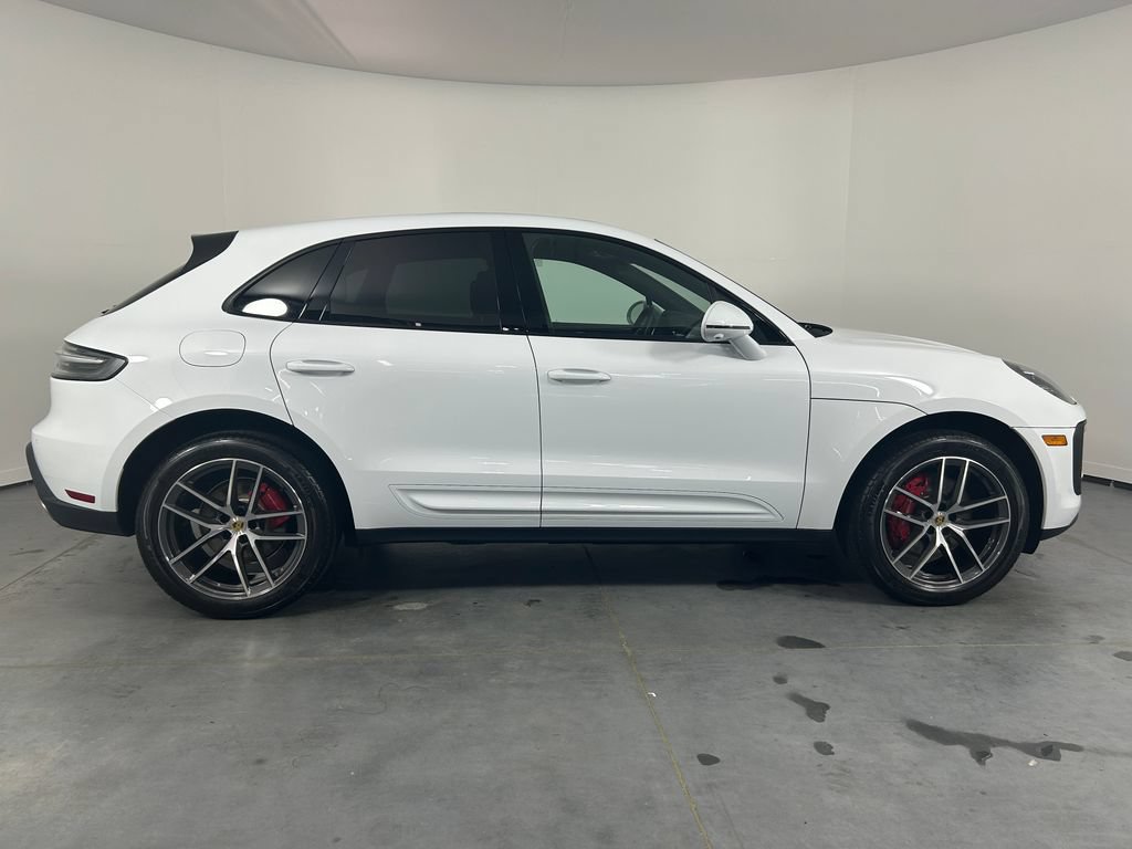 Certified 2025 Porsche Macan S AWD/4WD image 8