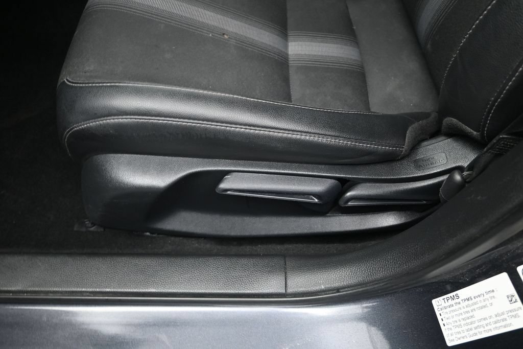 Used 2025 Honda Civic Sport image 13