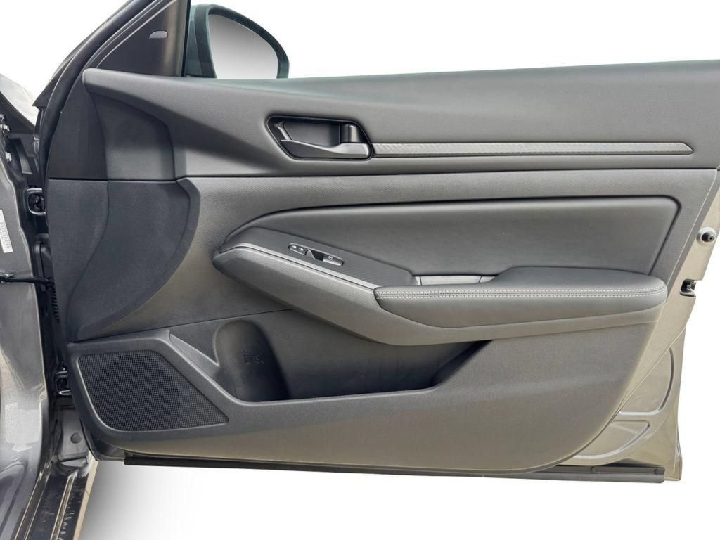 New 2026 Nissan Altima 2.5 SV w/ SV Premium Package FWD image 16