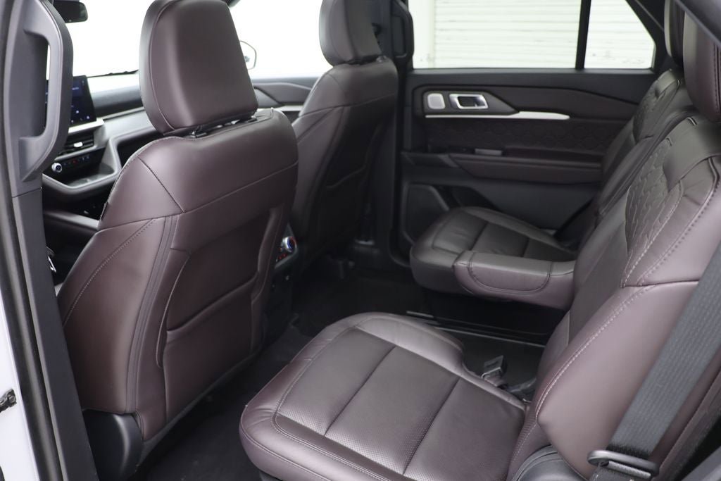 Used 2025 Ford Explorer Platinum w/ LUX Leather Package AWD/4WD image 11