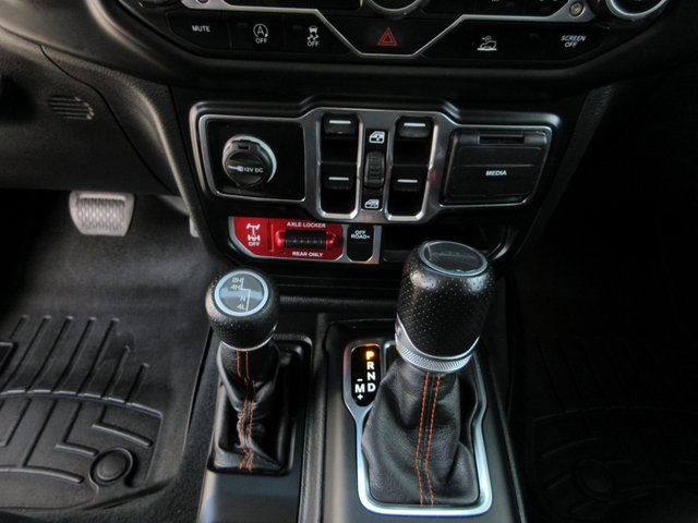 Used 2022 Jeep Gladiator Mojave w/ LED Lighting Group image 19