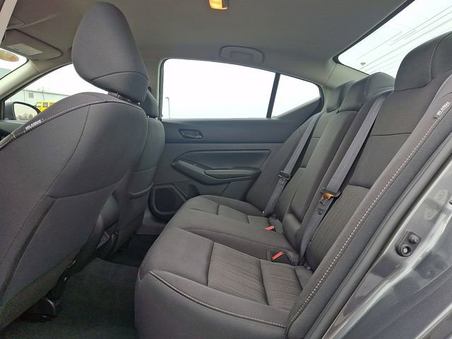 Used 2024 Nissan Altima 2.5 SV image 10