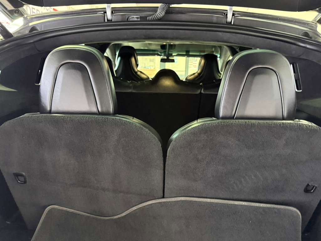 Used 2017 Tesla Model X 100D image 47