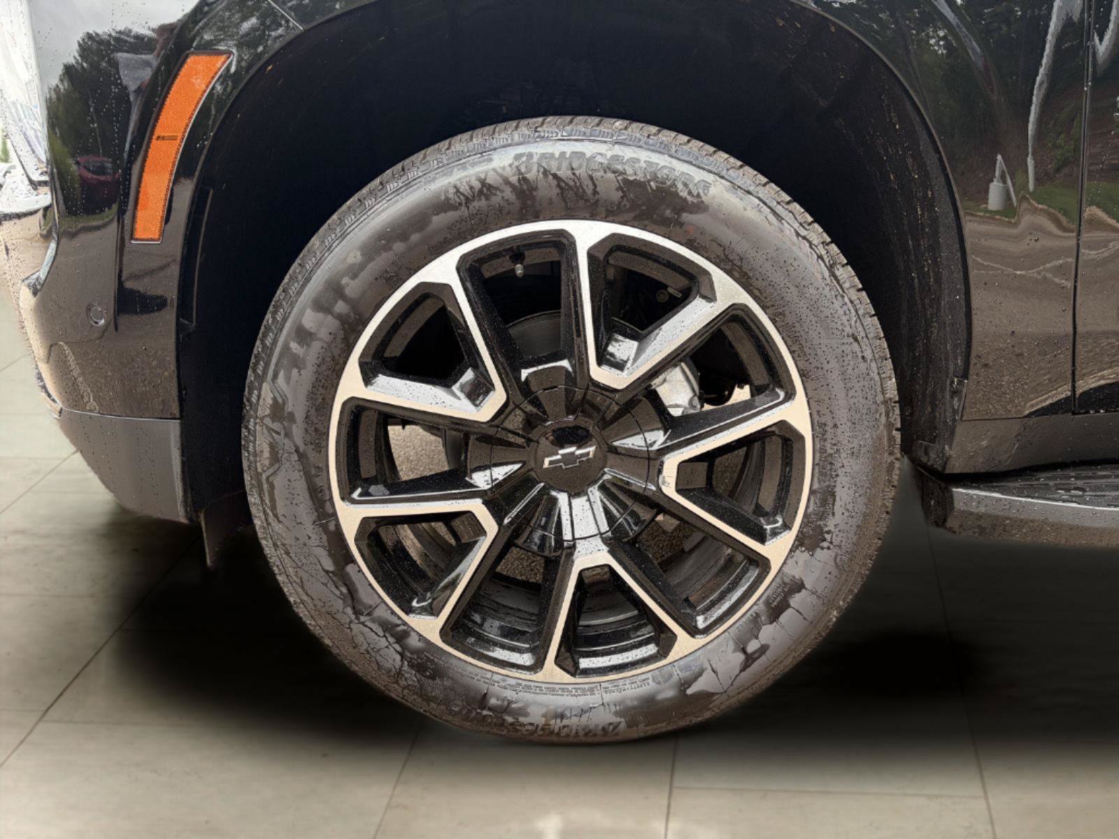 New 2026 Chevrolet Suburban RST w/ Advanced Technology Package AWD/4WD image 8
