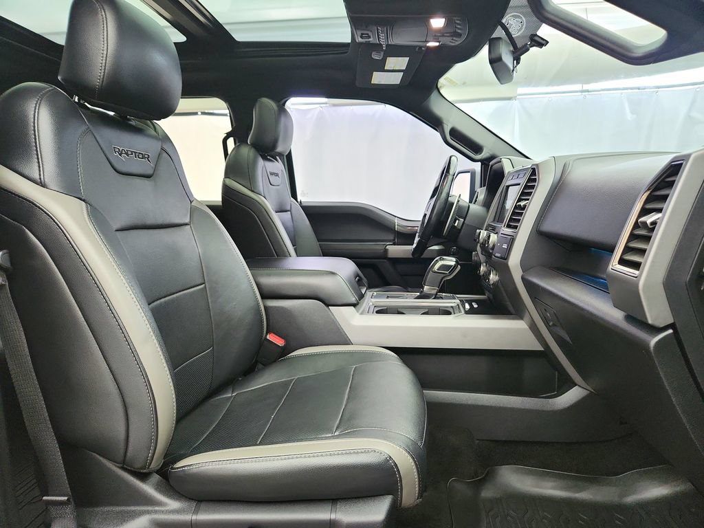 Used 2017 Ford F150 Raptor w/ Equipment Group 802A Luxury AWD/4WD image 33