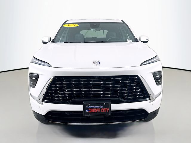 Used 2025 Buick Enclave Avenir w/ Super Cruise Package image 2