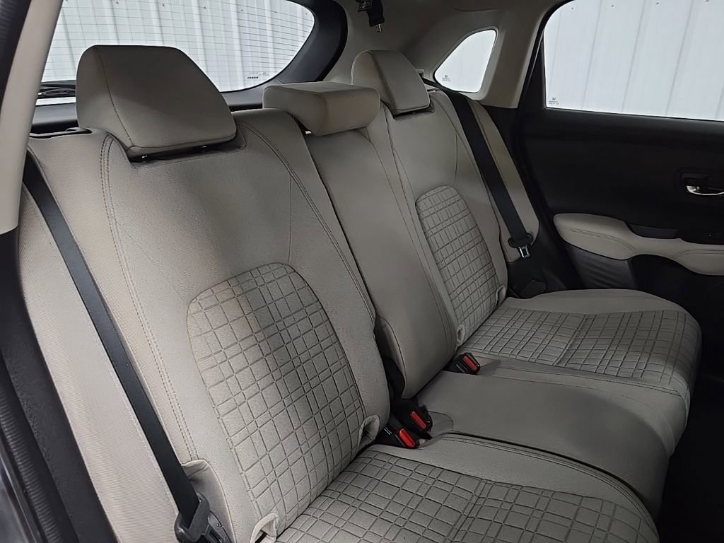 Used 2023 Honda HR-V LX image 16