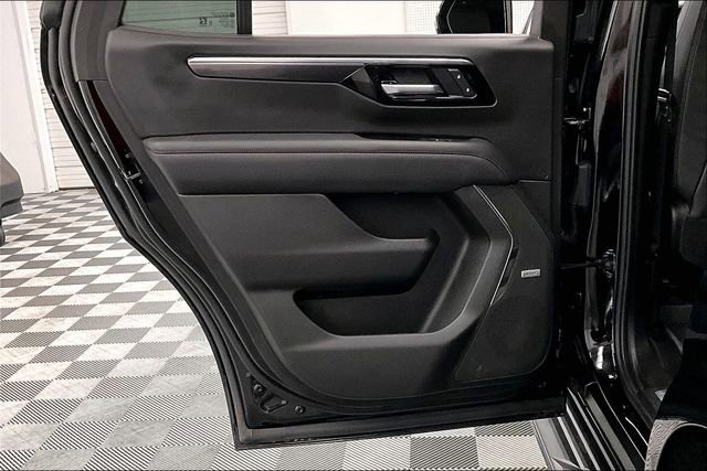 Used 2025 Chevrolet Tahoe RST w/ Comfort Package AWD/4WD image 23