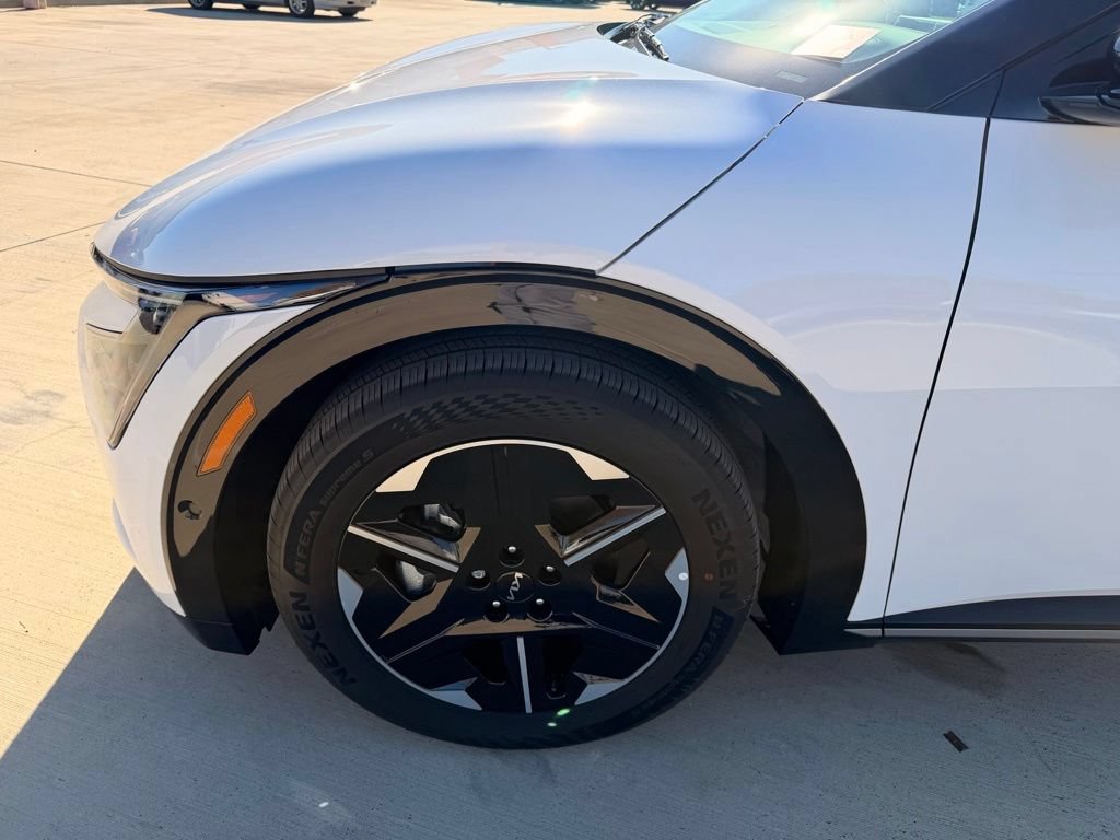 New 2025 Kia EV6 Wind AWD/4WD image 8