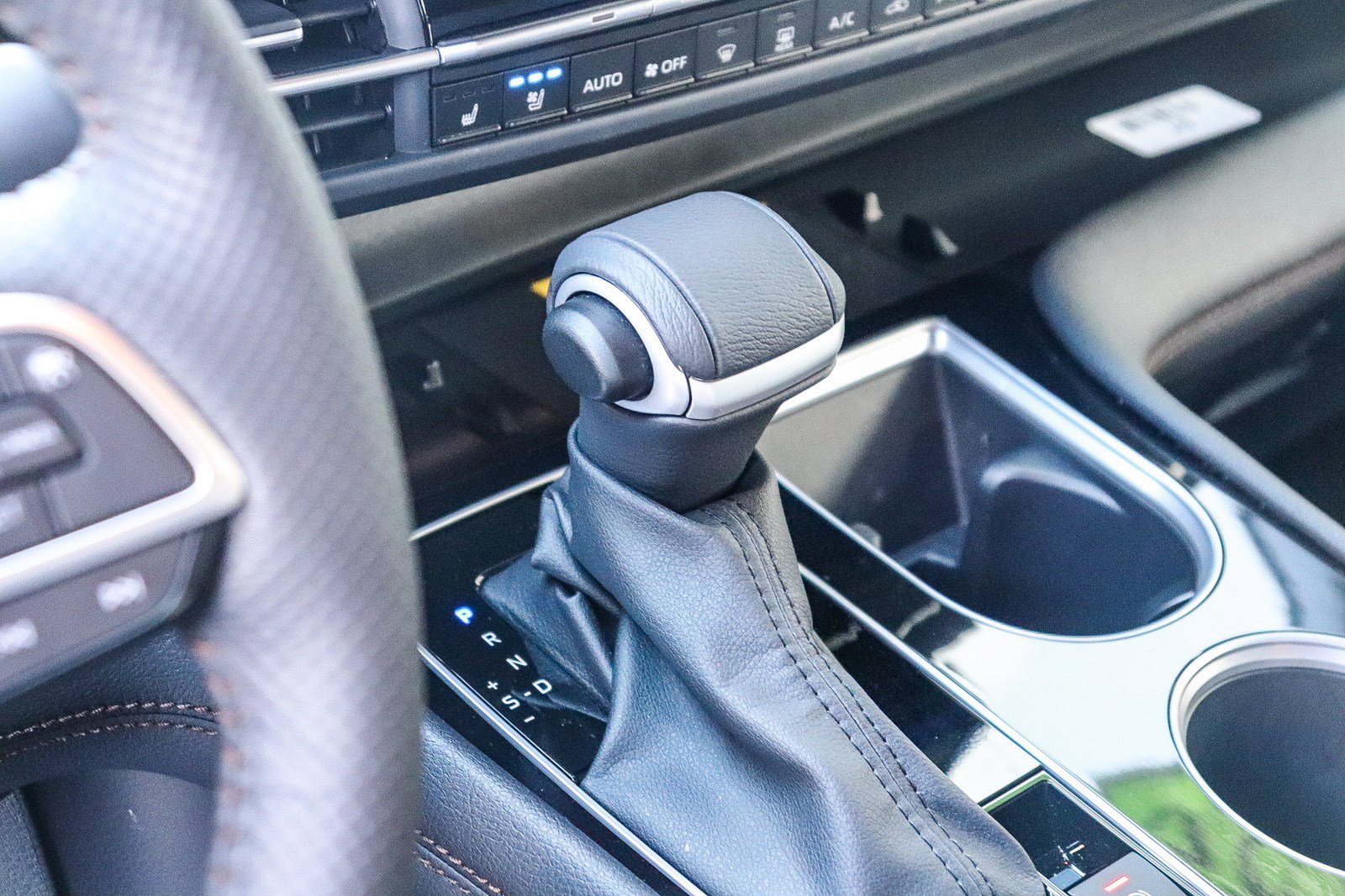 Used 2025 Toyota Sienna Platinum image 22