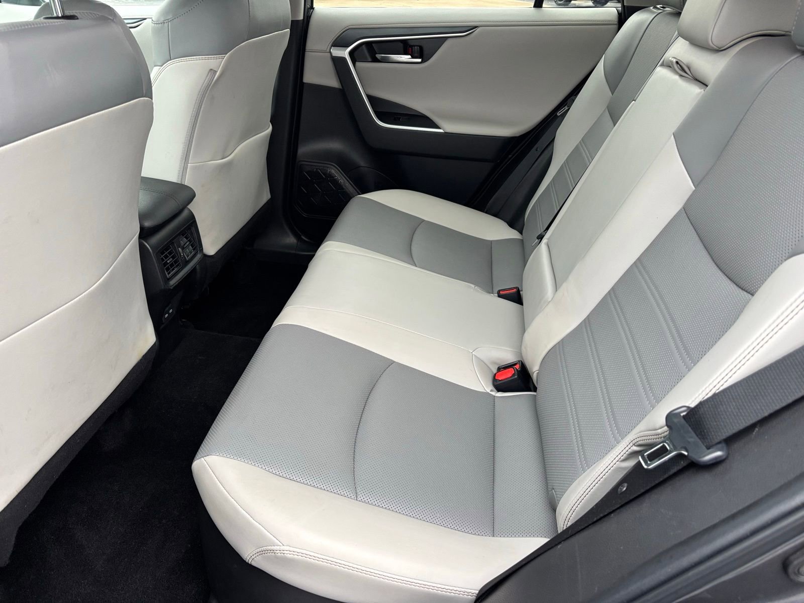 Used 2023 Toyota RAV4 Limited AWD/4WD image 19