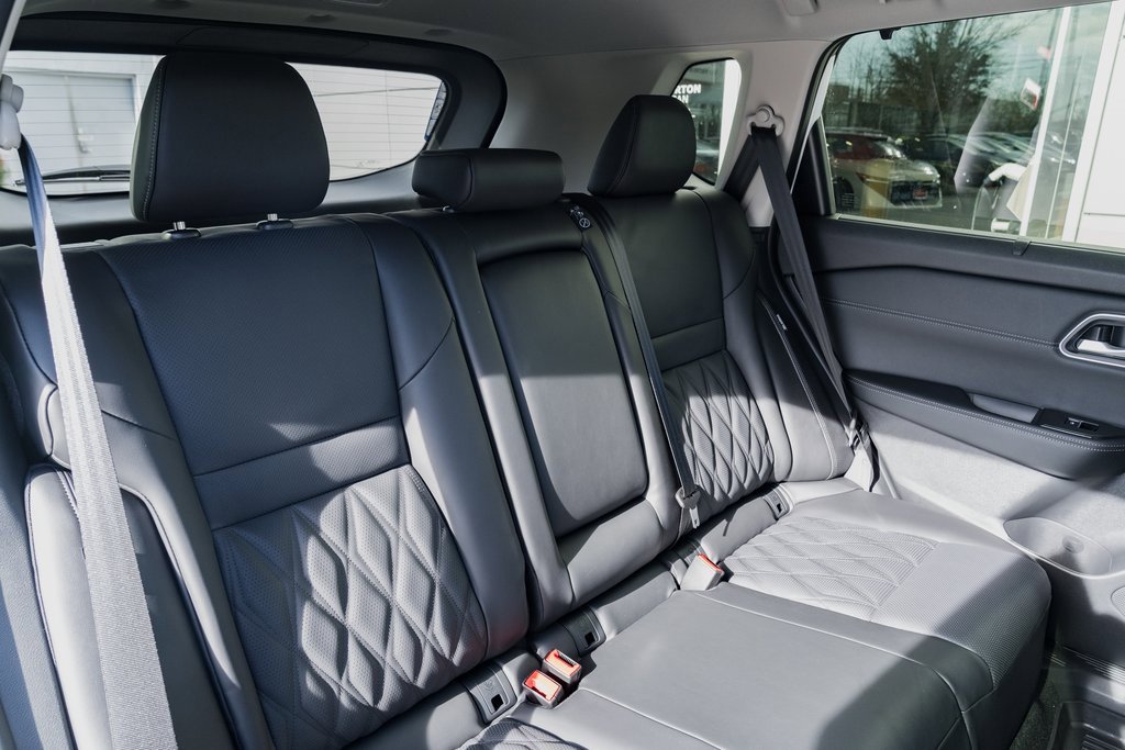 New 2026 Nissan Rogue Platinum image 24