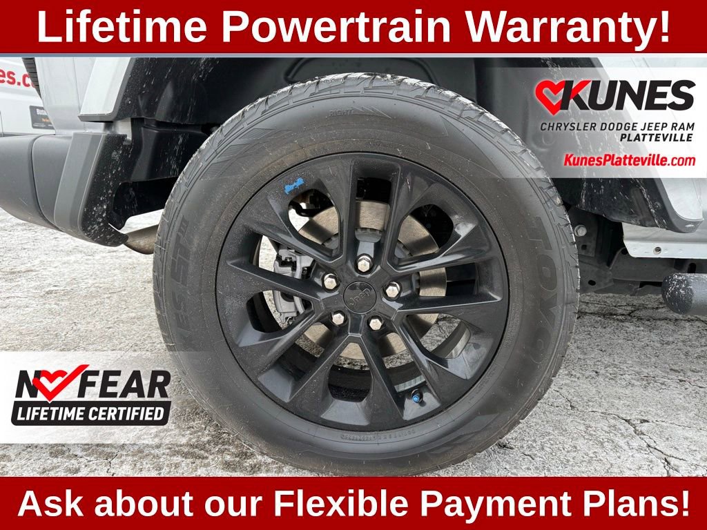 Used 2023 Jeep Wrangler Unlimited Sahara AWD/4WD image 16