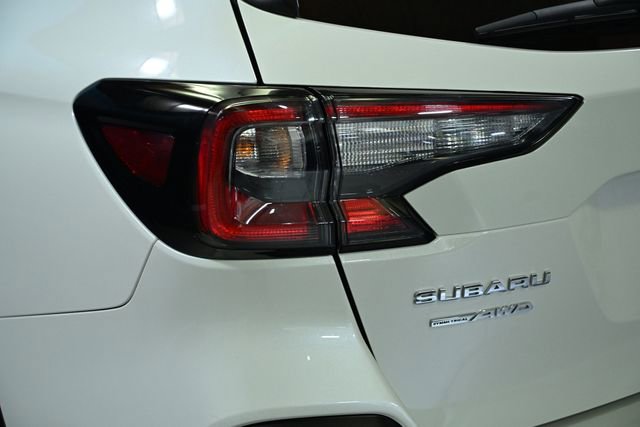Used 2025 Subaru Outback Premium AWD/4WD image 19